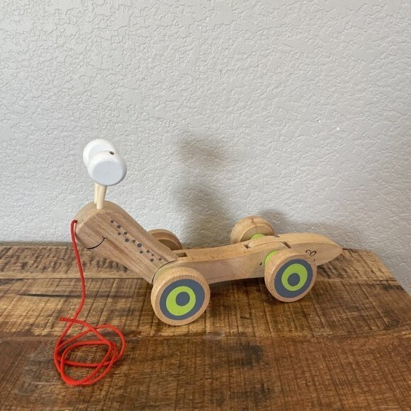Hape Wooden Walk Along Pull Toy Snail Worm Wobbly Eyes Wheels Kids - Picture 2 of 9